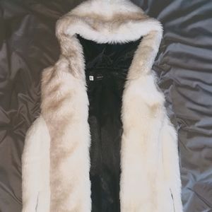 Fur vest w/ hood